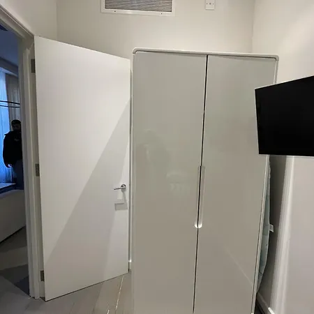 High Street Kensington Apartments London Room photo