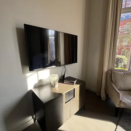High Street Kensington Apartments London Room photo