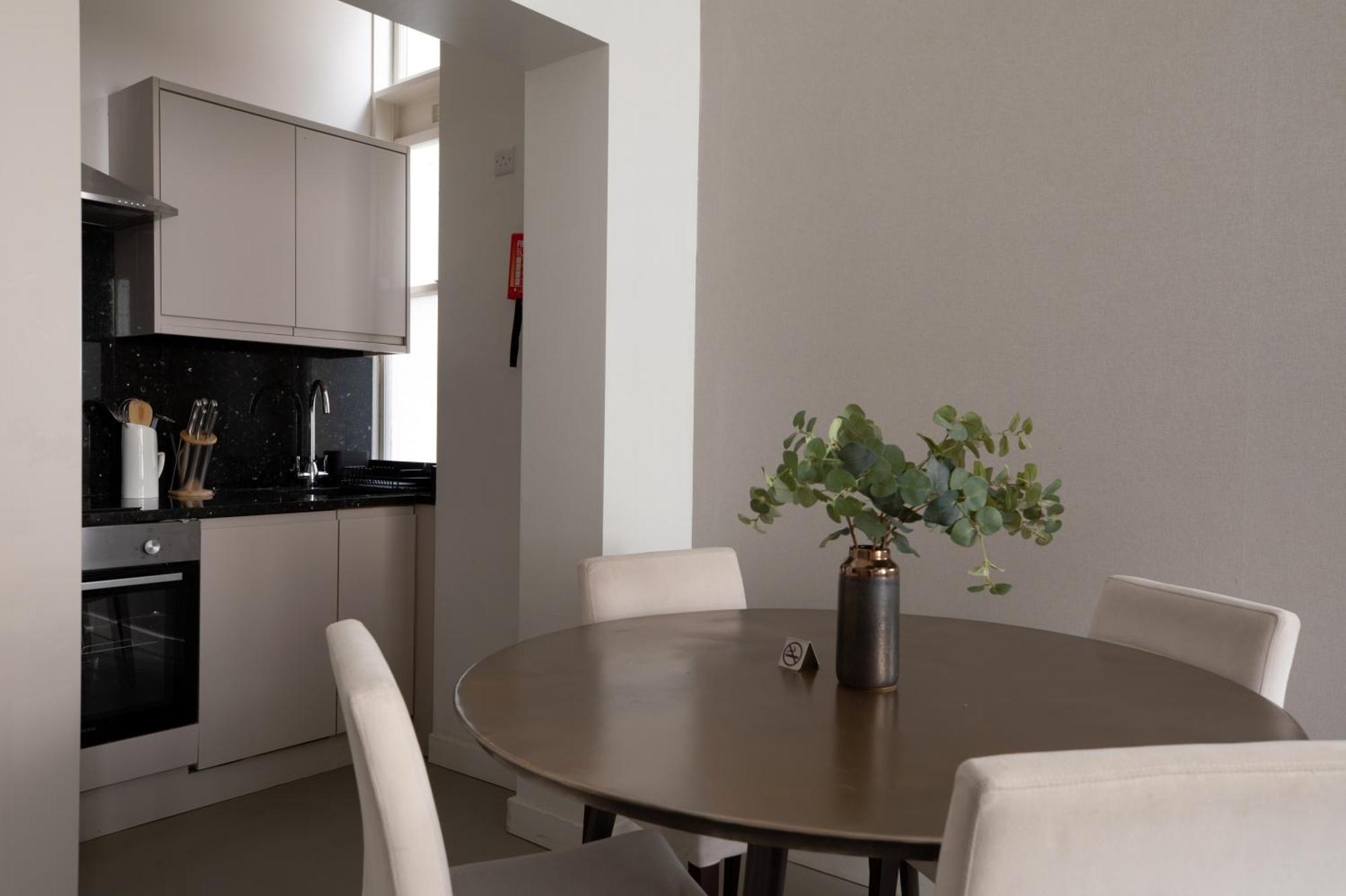 Apartment High Street Kensington *