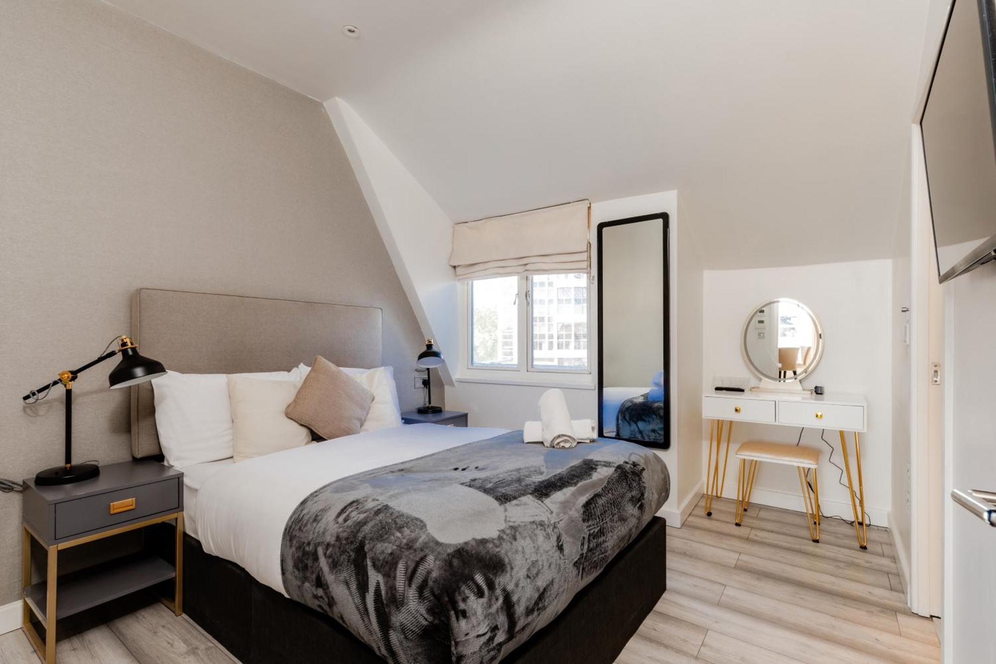 High Street Kensington Apartment London